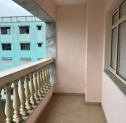 Apartamento Spacious Apartment-balcony-close Bus Station-self Checkin 24hr-30 Min Airport *