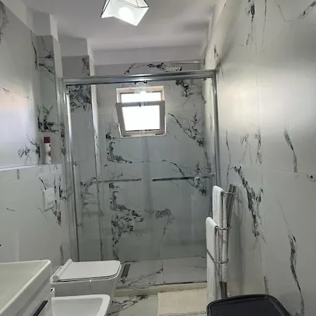 Apartamento Spacious Apartment-balcony-close Bus Station-self Checkin 24hr-30 Min Airport Tirana